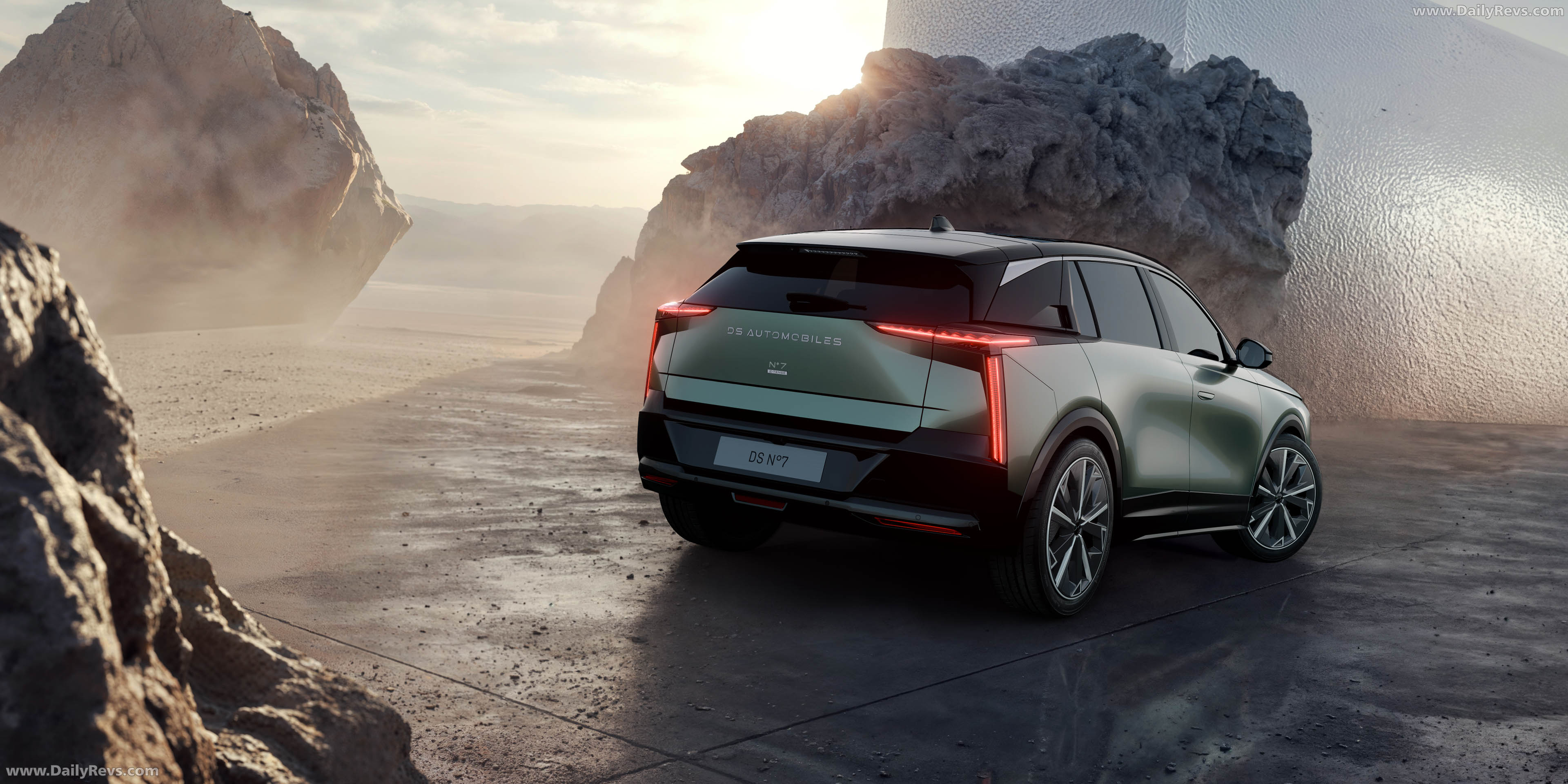 2027 DS No7 Rear View