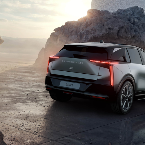 2027 DS No7 Rear View