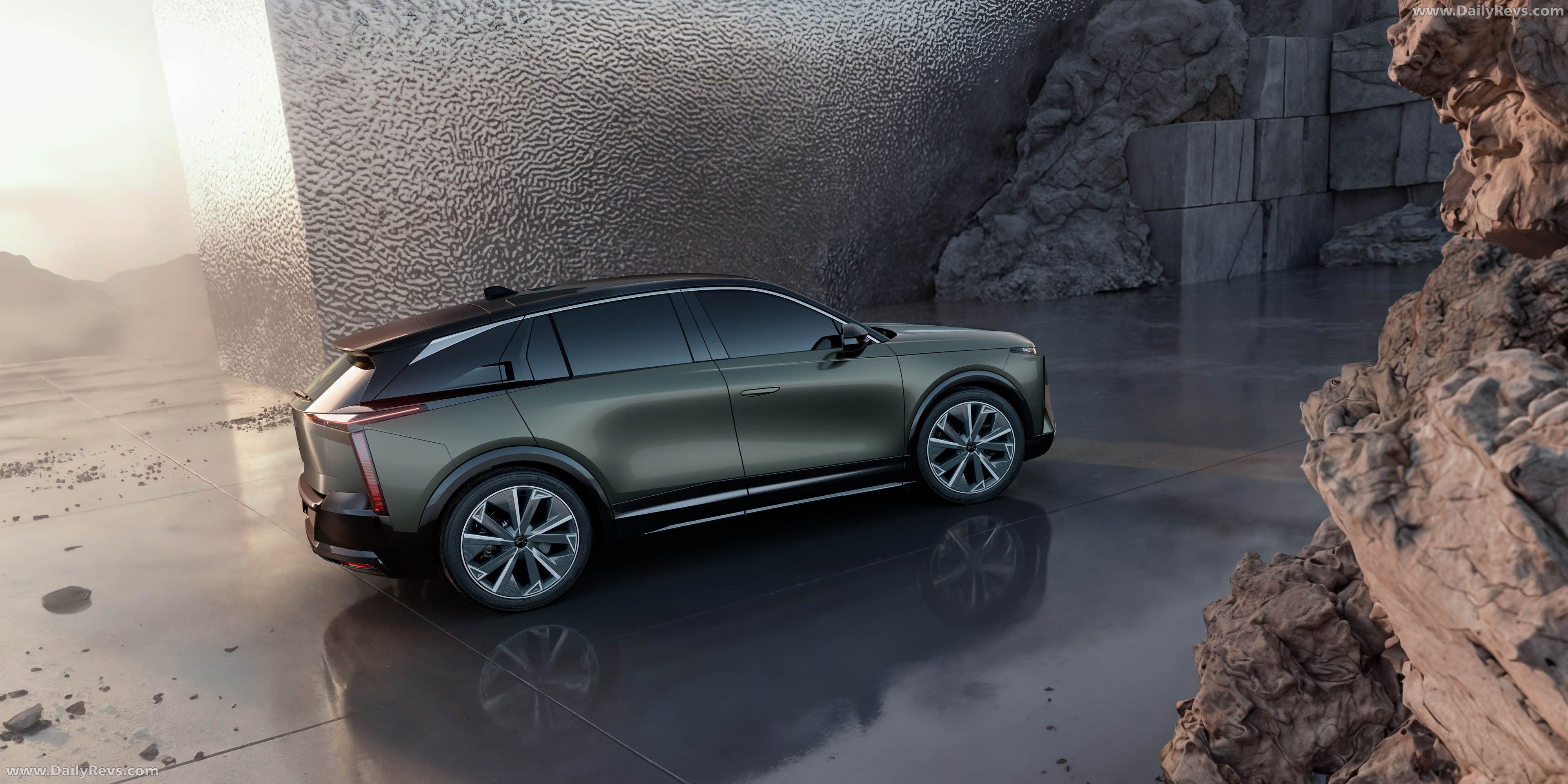 2027 DS No7 Side View