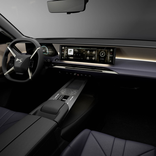 2027 DS No7 Interior
