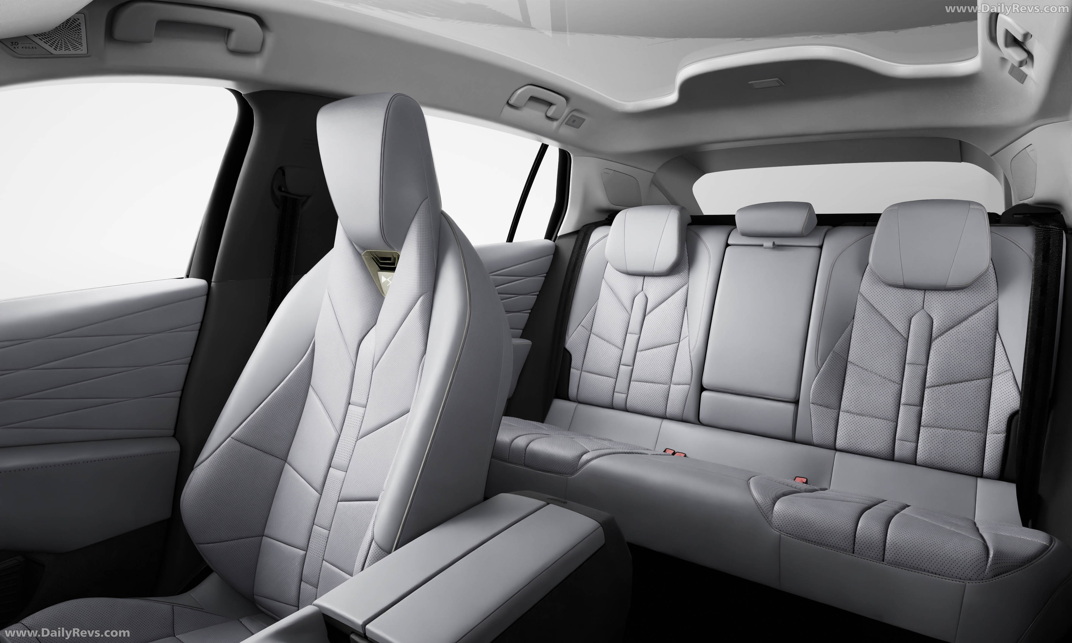2027 DS No7 Interior