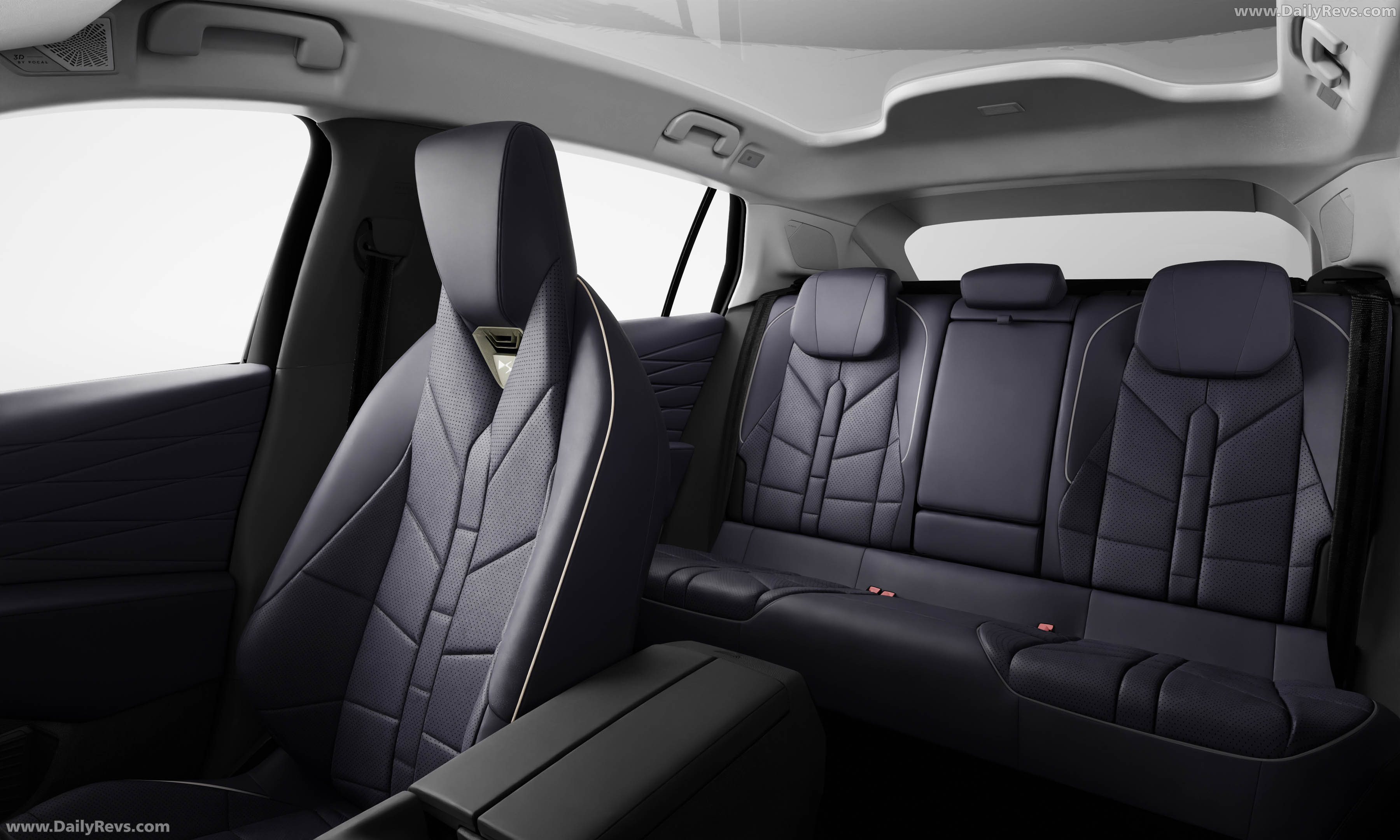 2027 DS No7 Interior