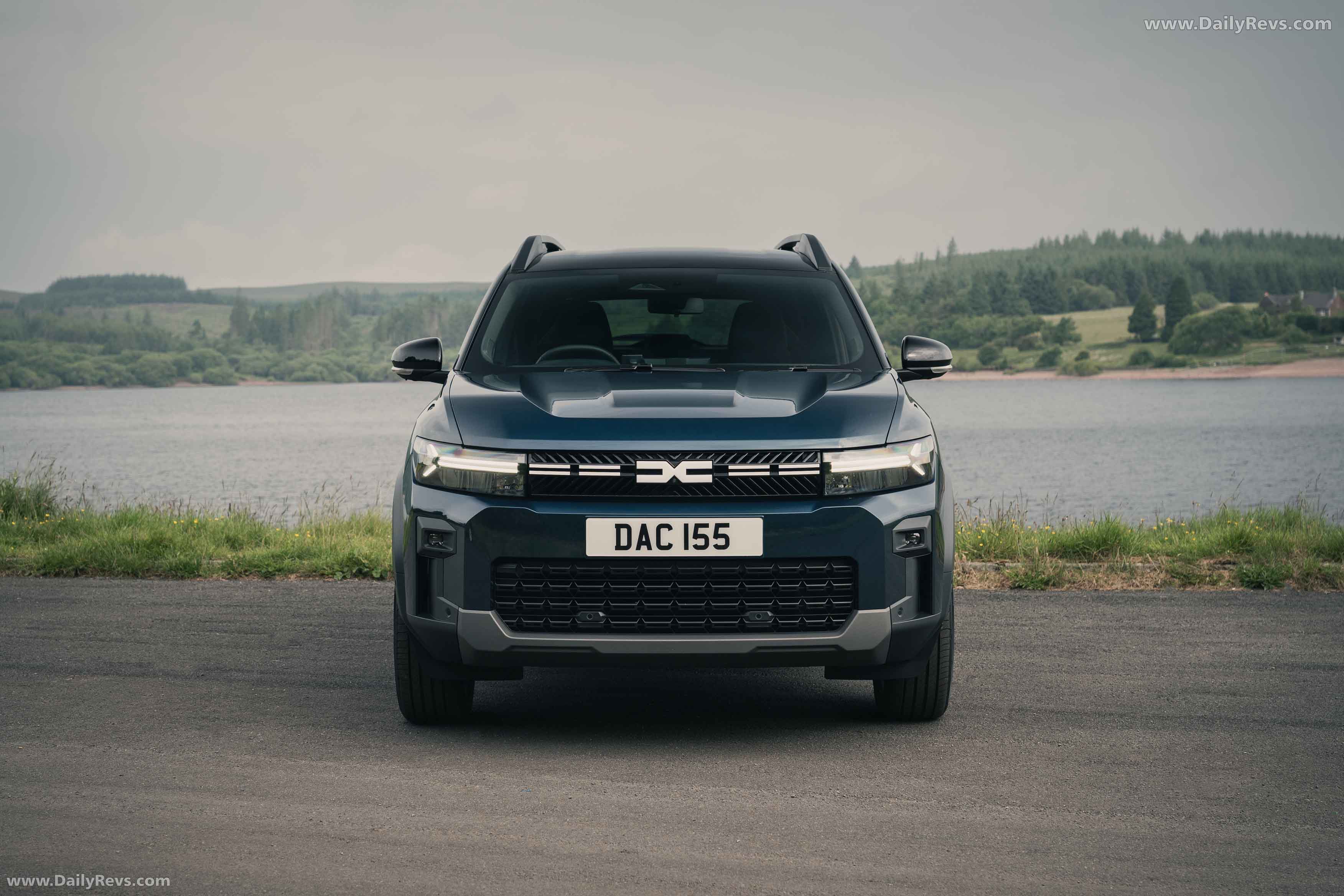 2025 Dacia Bigster UK Version Front View