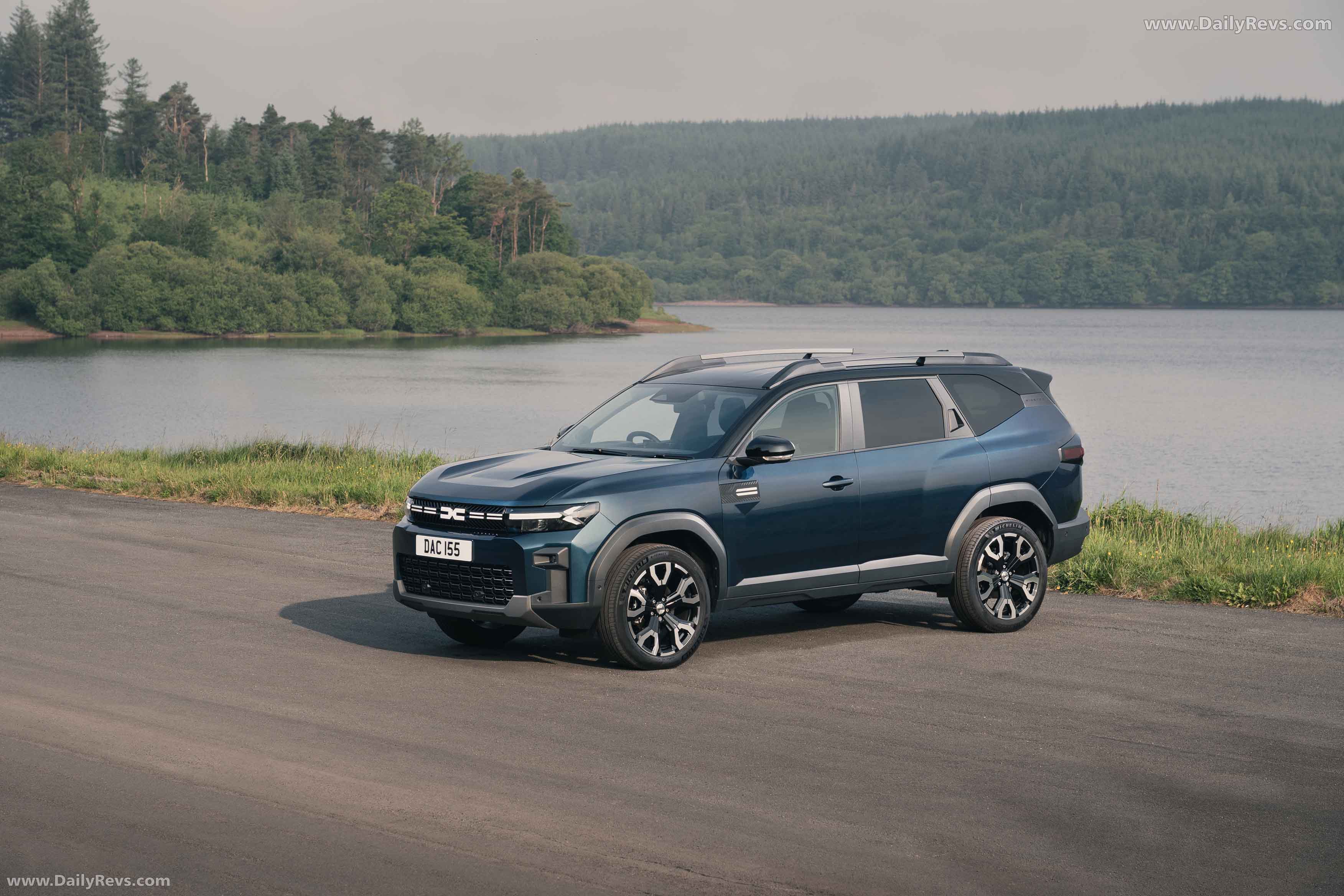 2025 Dacia Bigster UK Version Front View