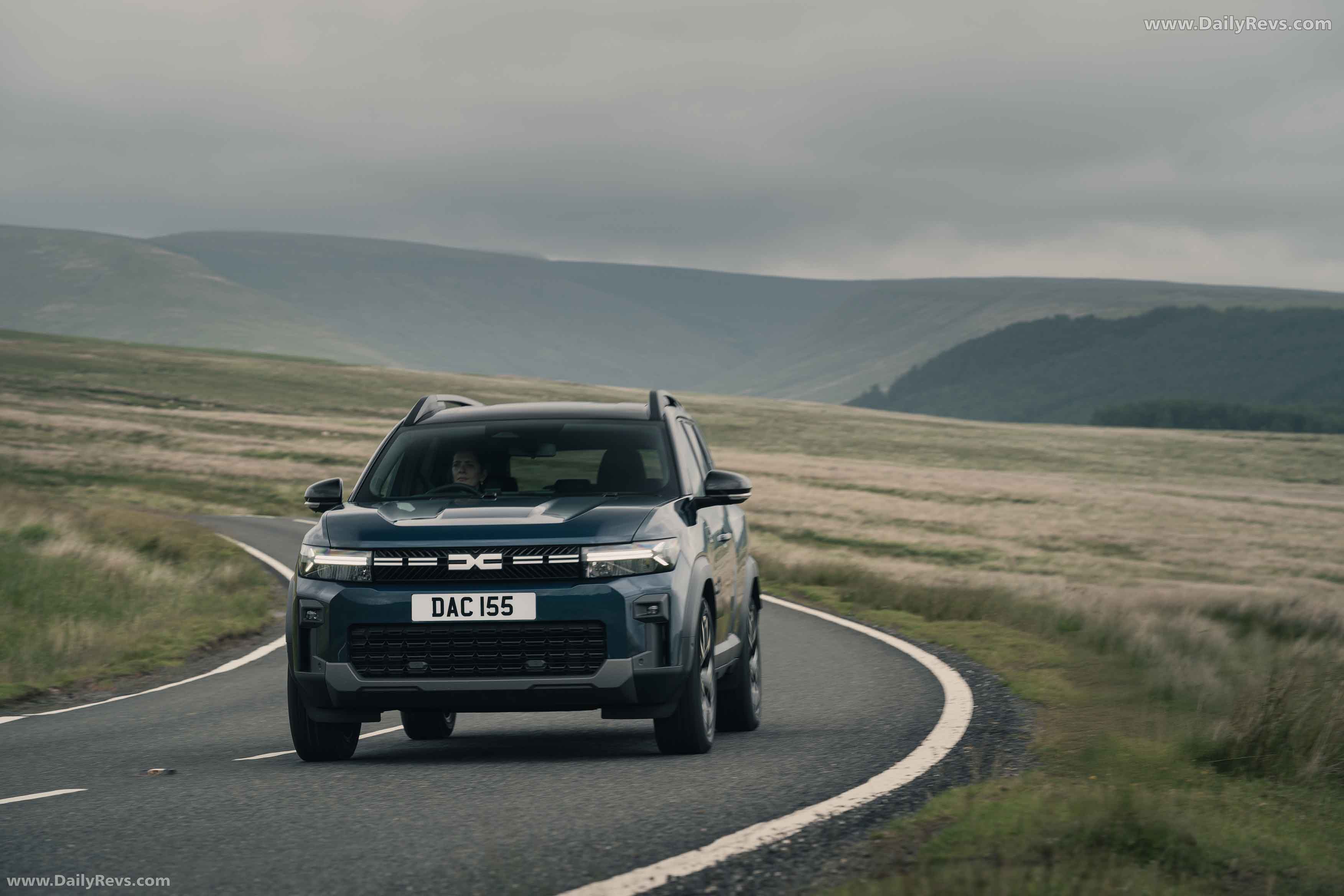 2025 Dacia Bigster UK Version Front View