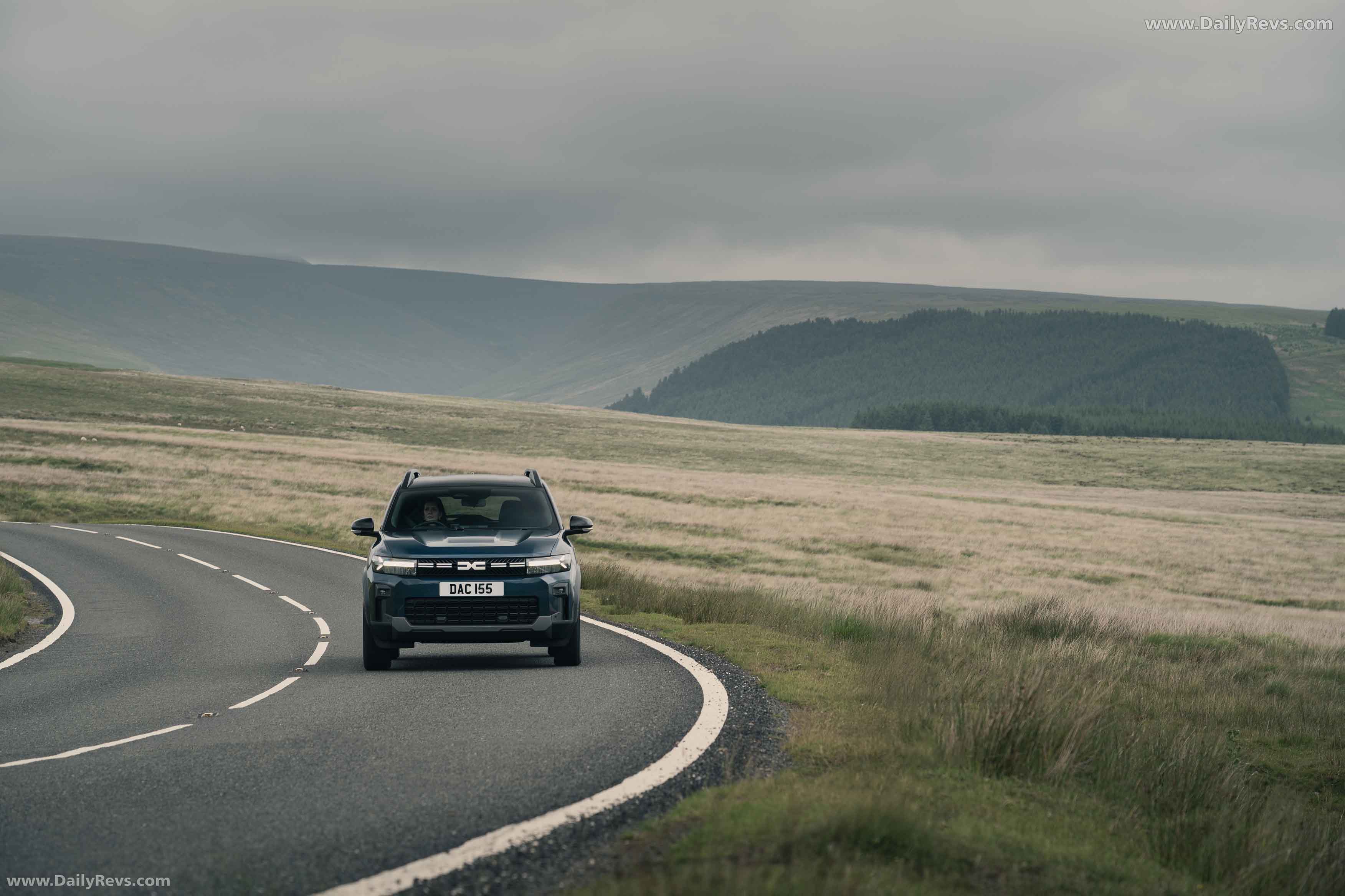 2025 Dacia Bigster UK Version Front View