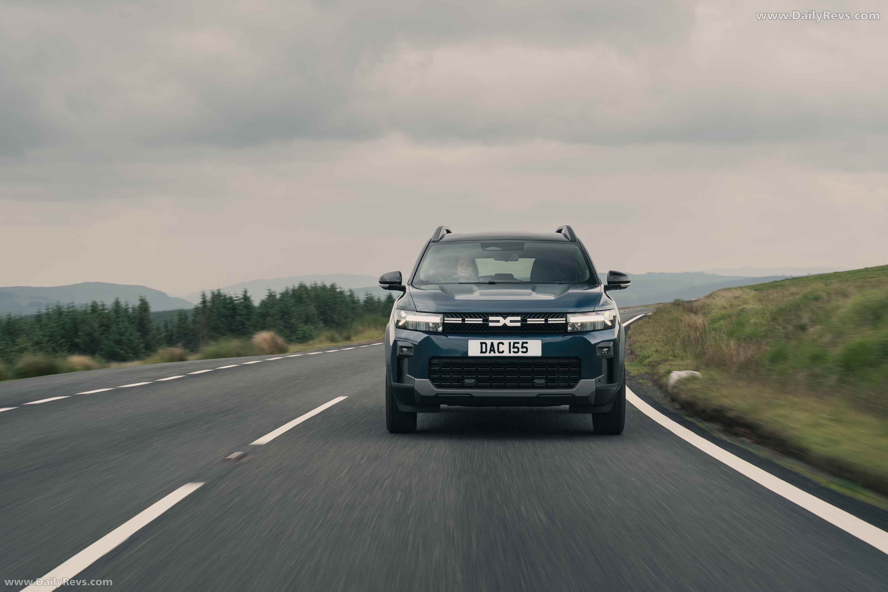 2025 Dacia Bigster UK Version Front View