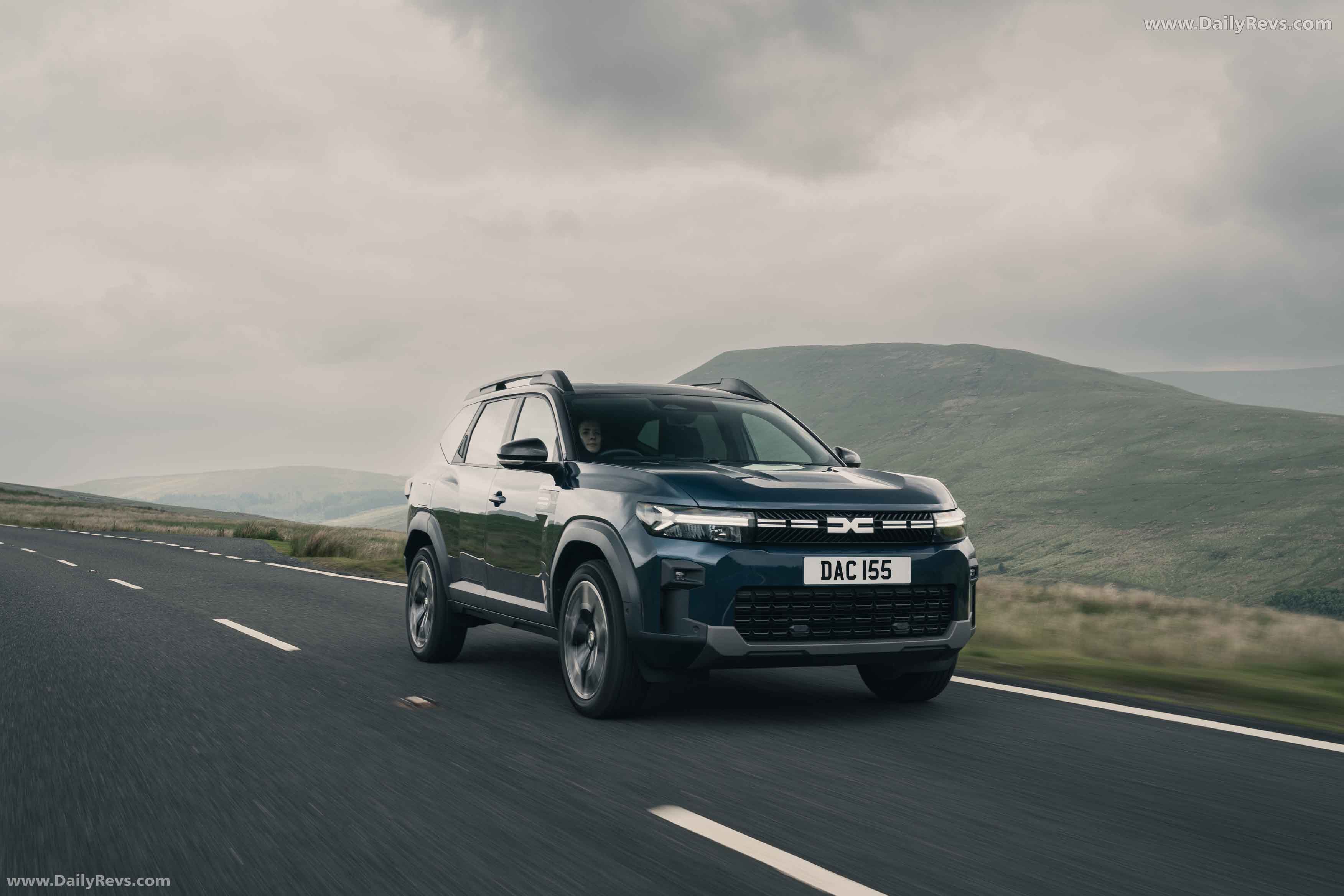 2025 Dacia Bigster UK Version Front View
