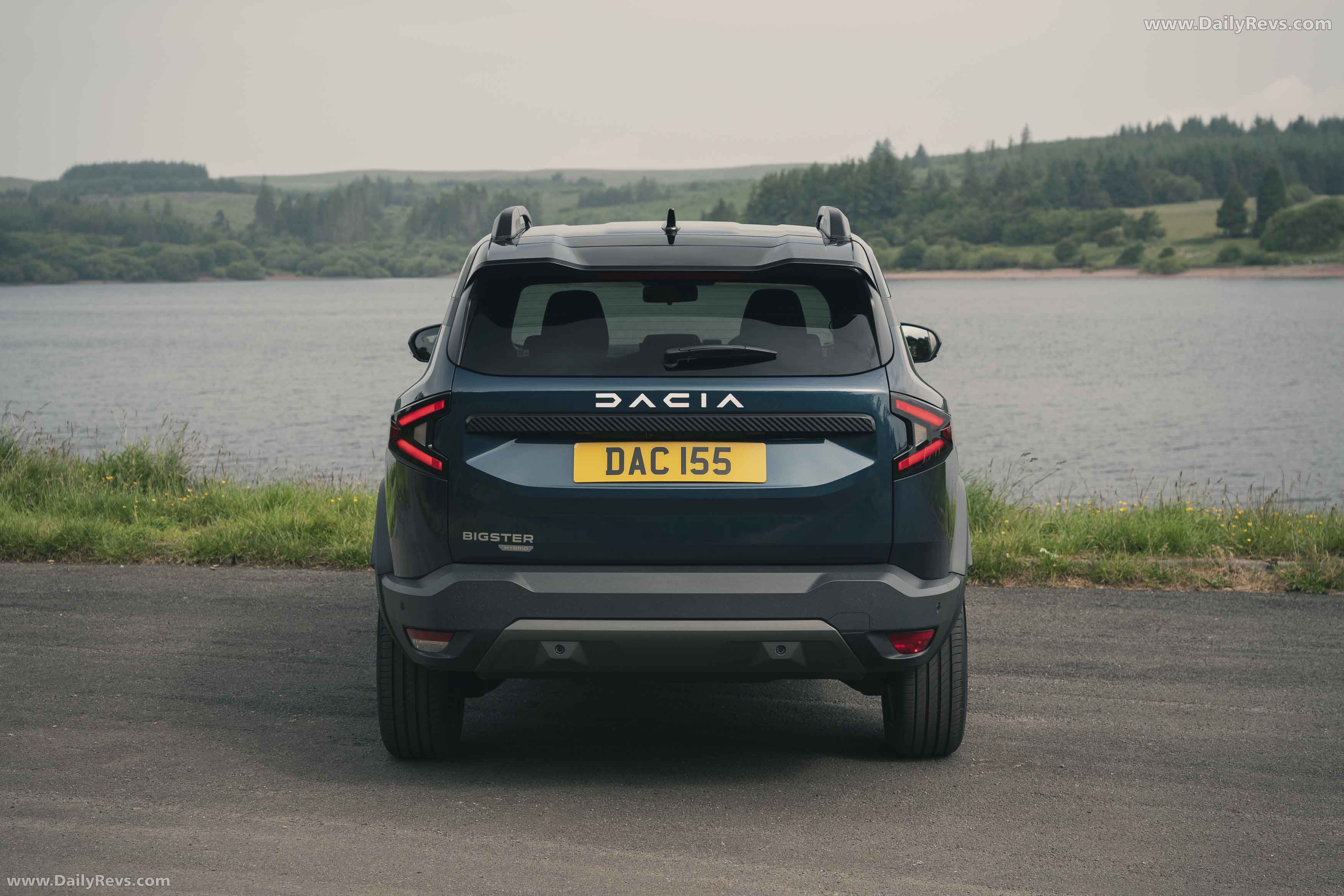 2025 Dacia Bigster UK Version Rear View