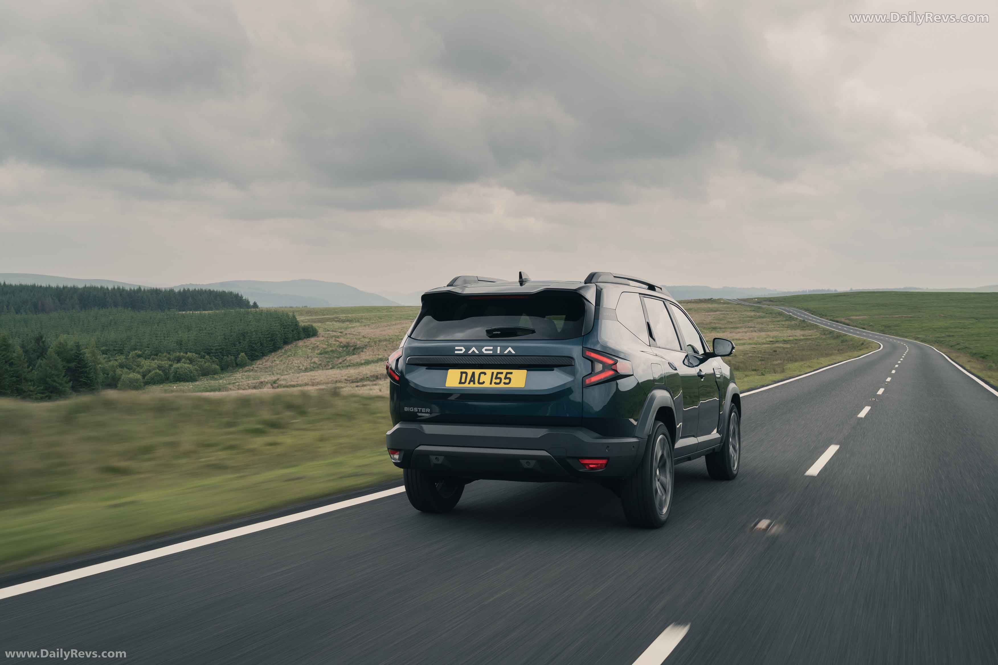 2025 Dacia Bigster UK Version Rear View