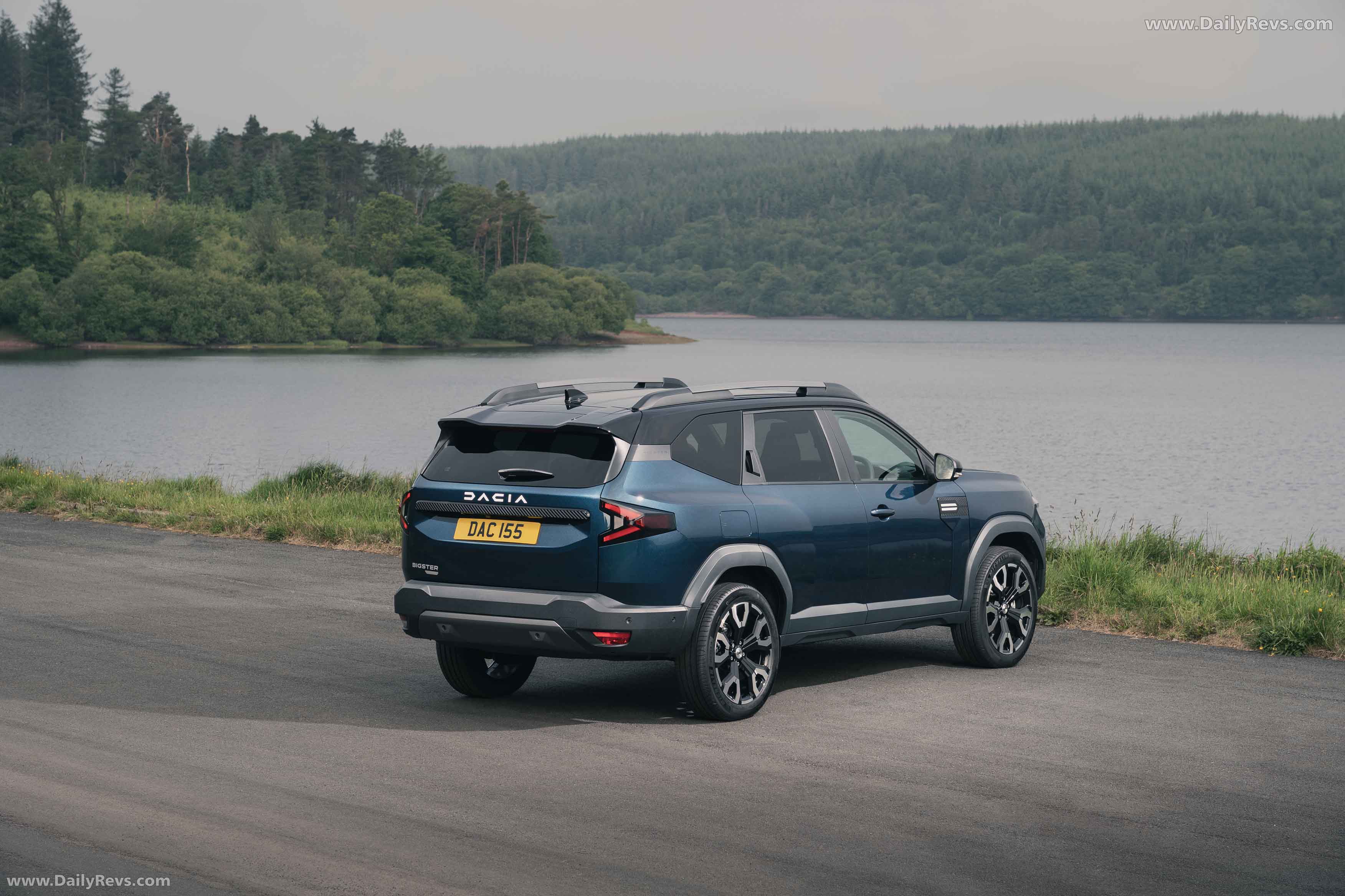 2025 Dacia Bigster UK Version Rear View