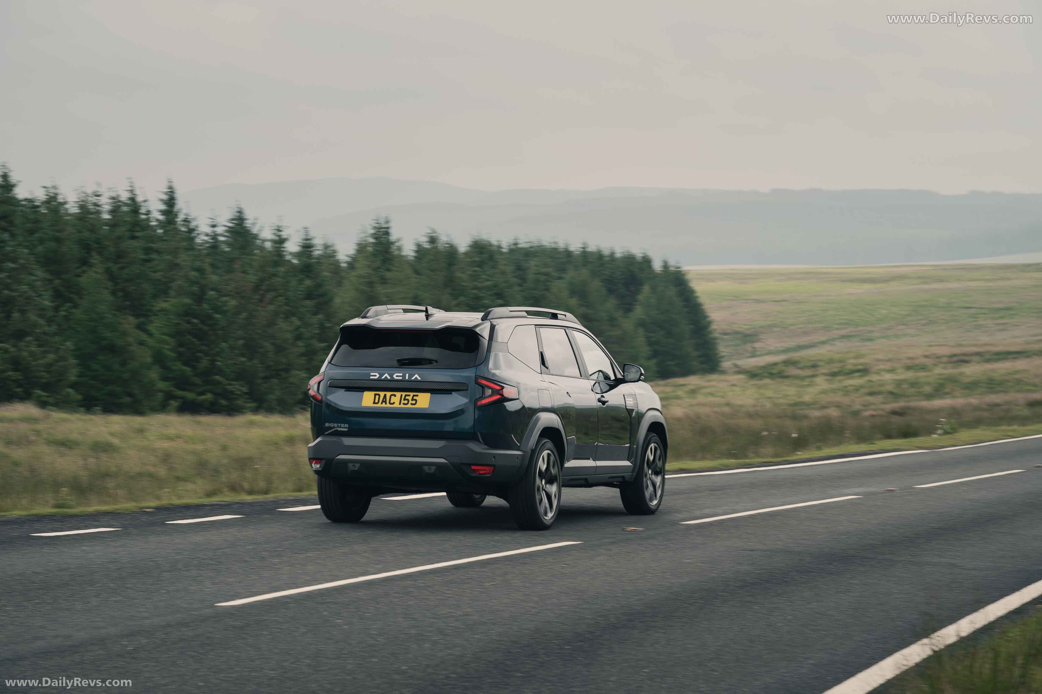 2025 Dacia Bigster UK Version Rear View