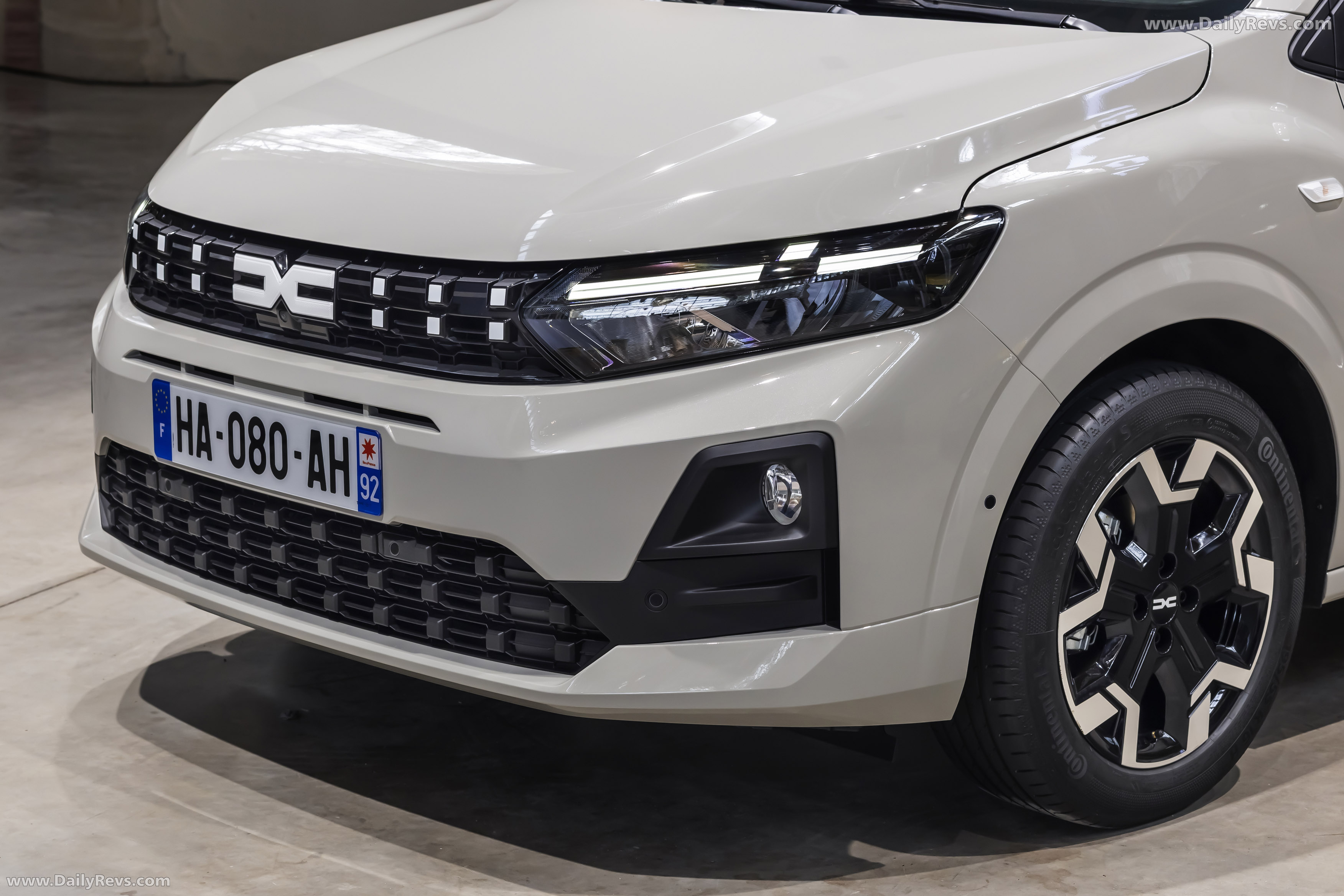 2025 Dacia Sandero Exterior