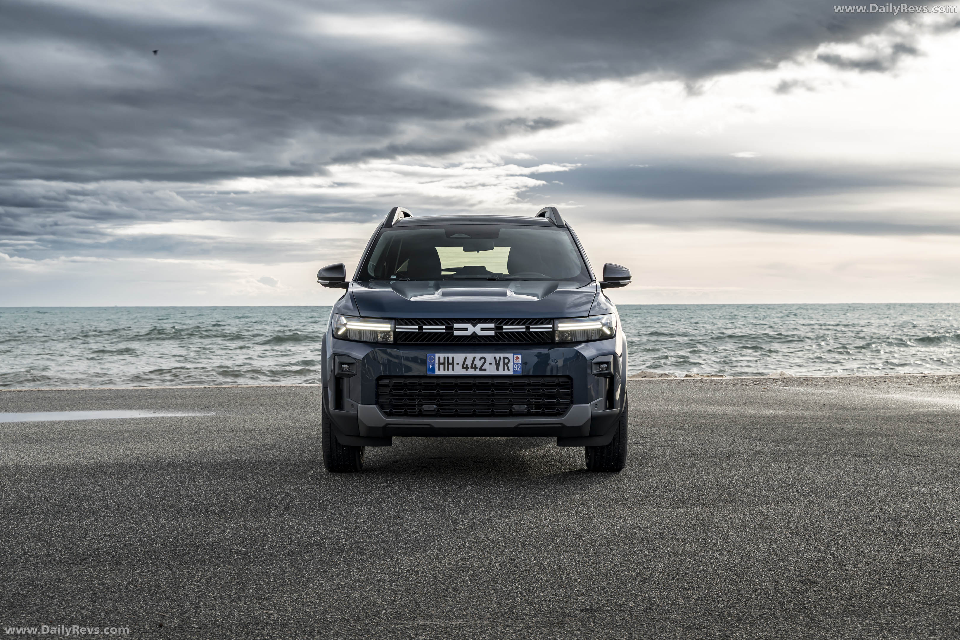 2026 Dacia Bigster Hybrid G-150 4x4 Journey Front View