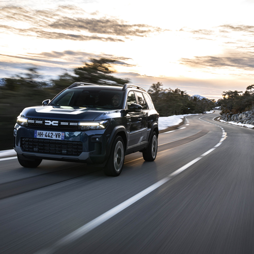 2026 Dacia Bigster Hybrid G-150 4x4 Journey Front View