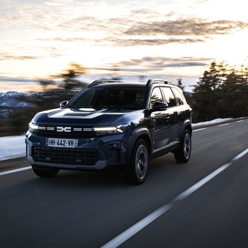 2026 Dacia Bigster Hybrid G-150 4x4 Journey Front View