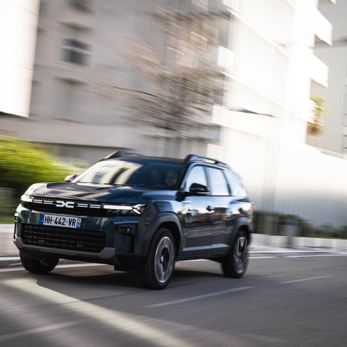 2026 Dacia Bigster Hybrid G-150 4x4 Journey Front View