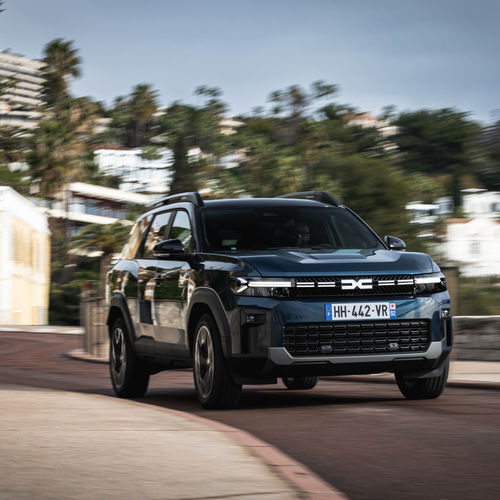 2026 Dacia Bigster Hybrid G-150 4x4 Journey Front View