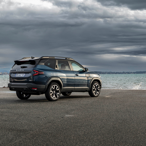 2026 Dacia Bigster Hybrid G-150 4x4 Journey Rear View
