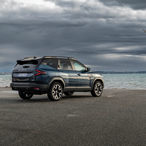 2026 Dacia Bigster Hybrid G-150 4x4 Journey Rear View