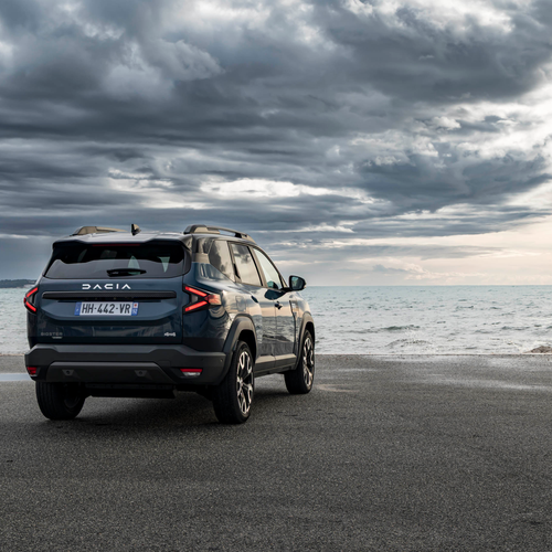 2026 Dacia Bigster Hybrid G-150 4x4 Journey Rear View