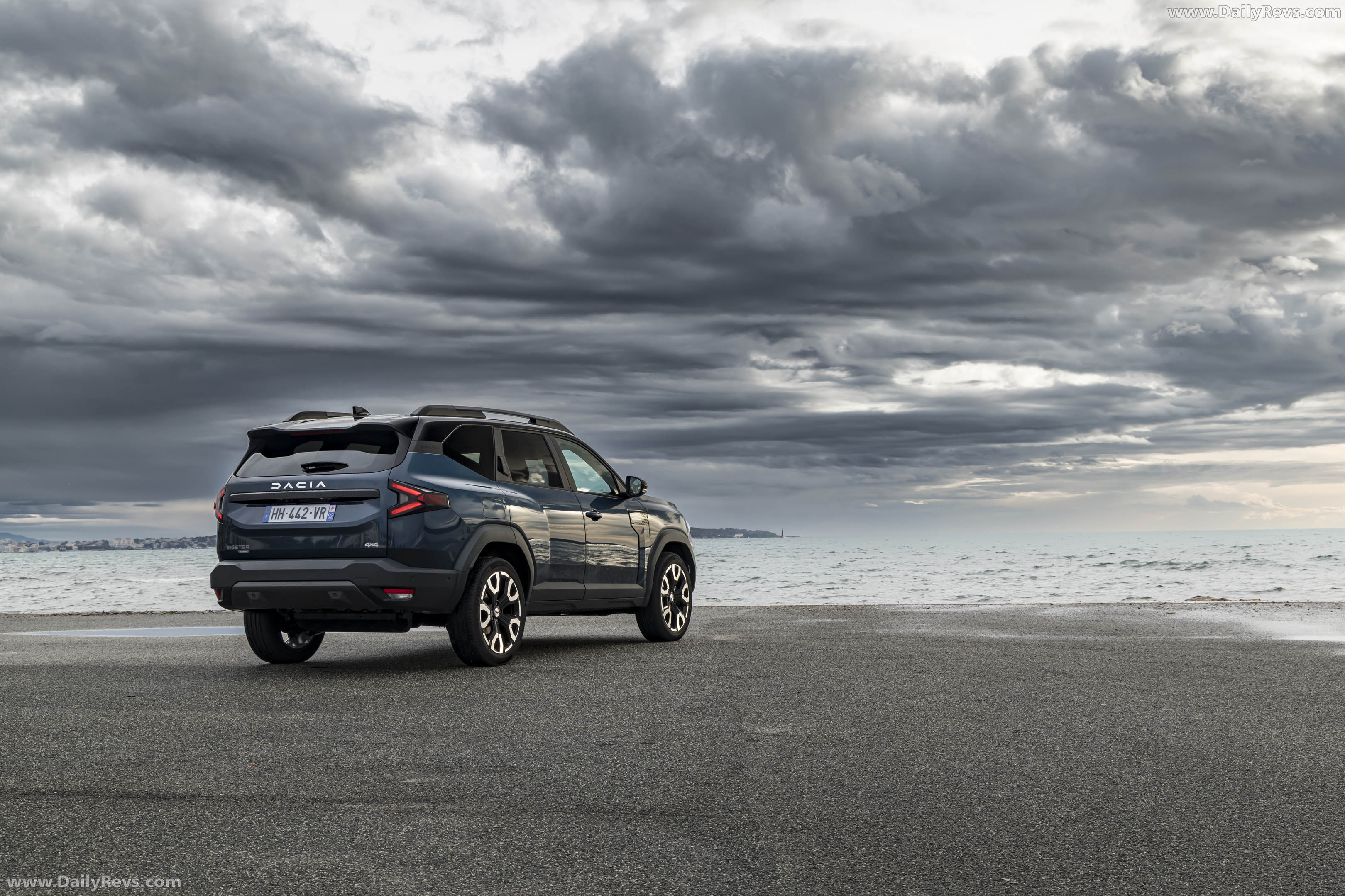 2026 Dacia Bigster Hybrid G-150 4x4 Journey Rear View