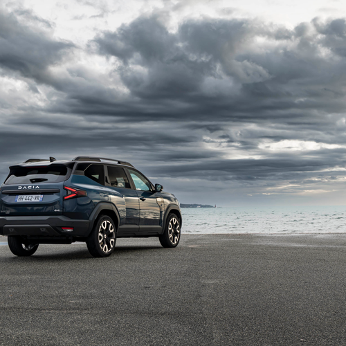 2026 Dacia Bigster Hybrid G-150 4x4 Journey Rear View