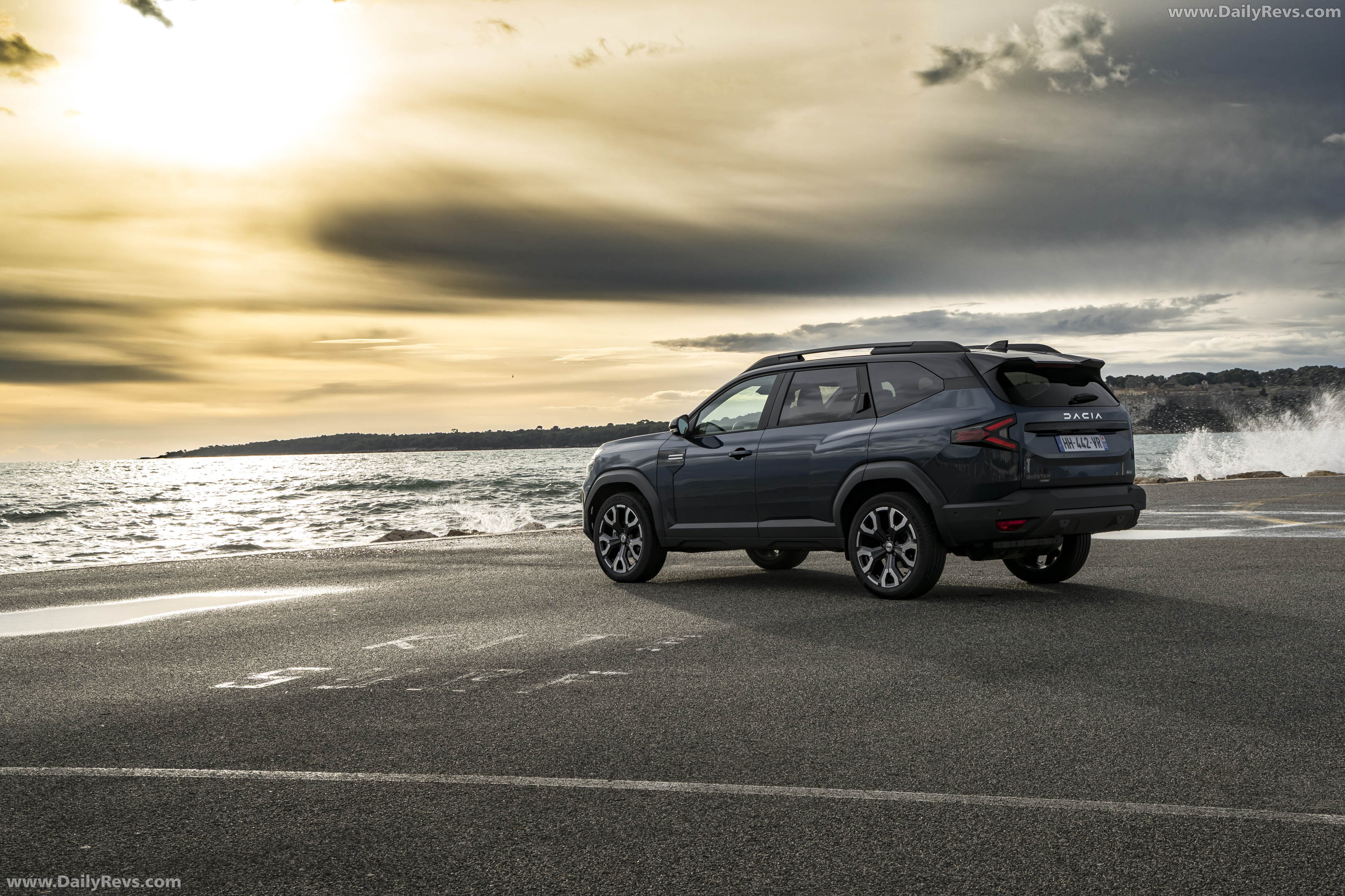 2026 Dacia Bigster Hybrid G-150 4x4 Journey Rear View