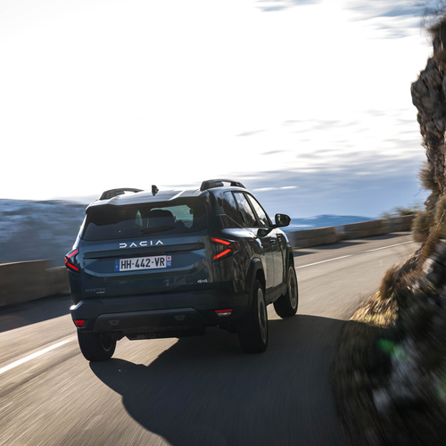 2026 Dacia Bigster Hybrid G-150 4x4 Journey Rear View