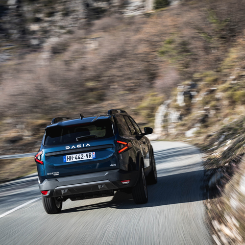 2026 Dacia Bigster Hybrid G-150 4x4 Journey Rear View