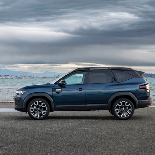 2026 Dacia Bigster Hybrid G-150 4x4 Journey Side View