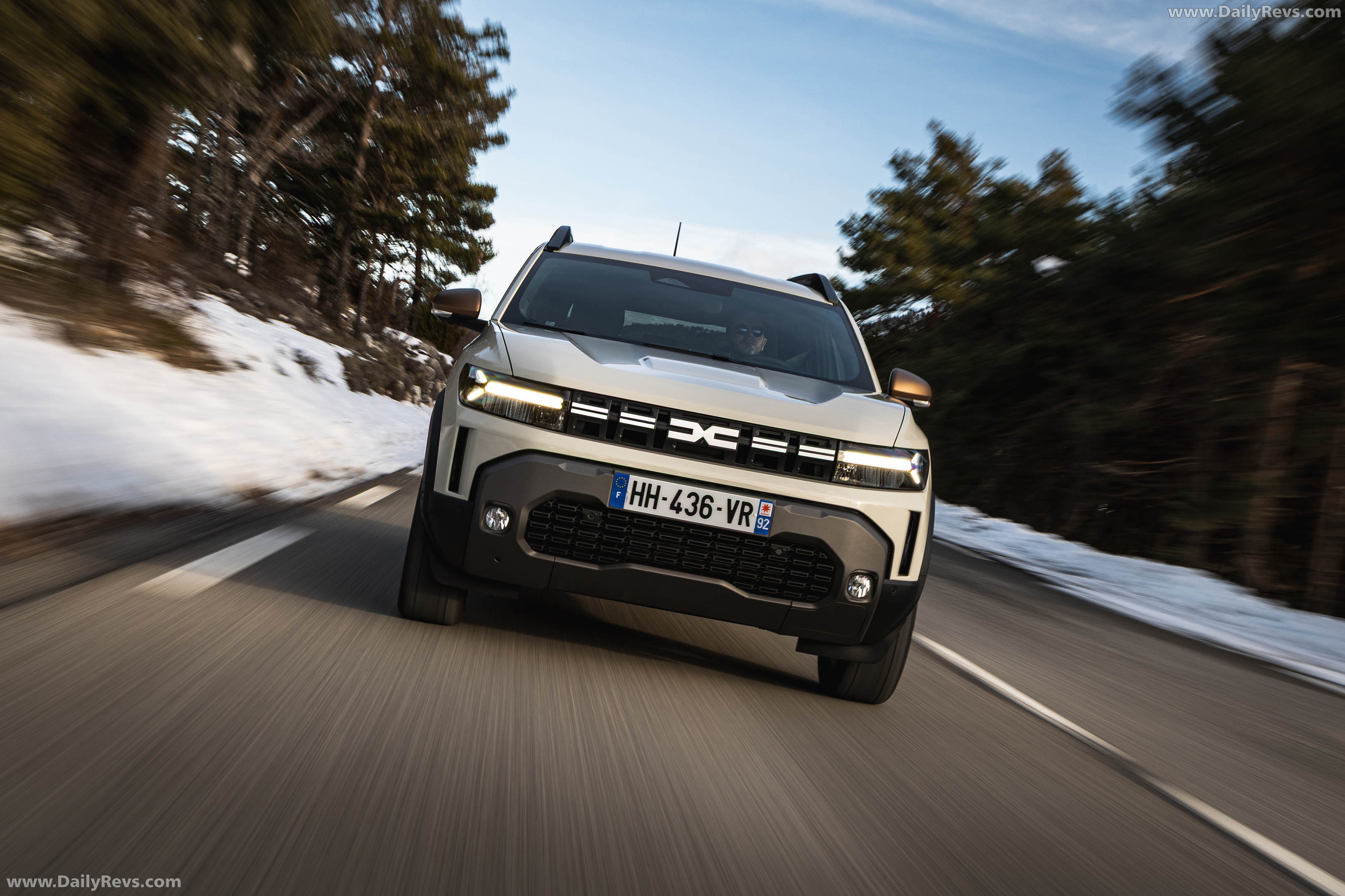 2026 Dacia Duster III Hybrid G 150 4X4 Extreme Front View