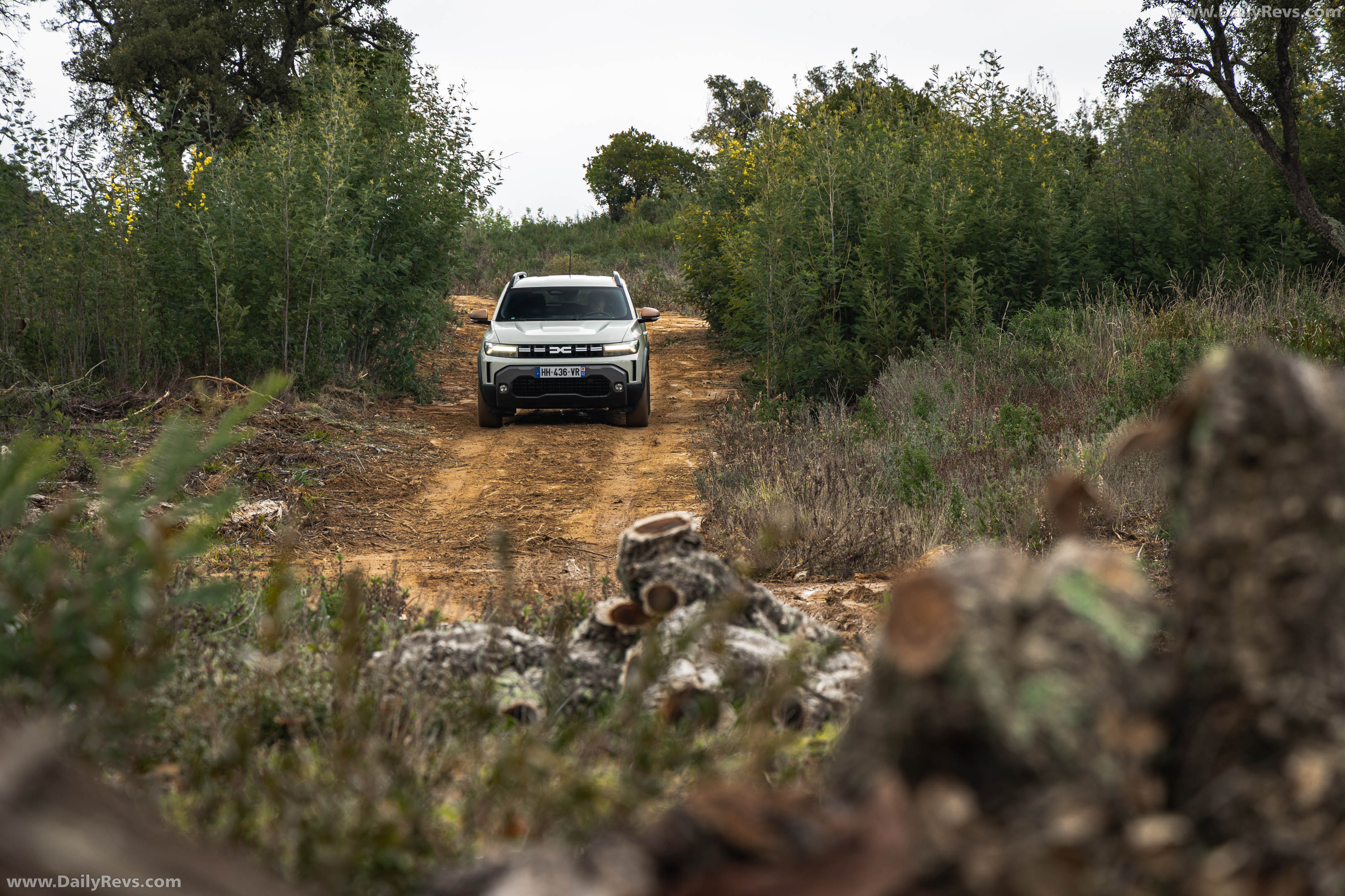 2026 Dacia Duster III Hybrid G 150 4X4 Extreme Front View