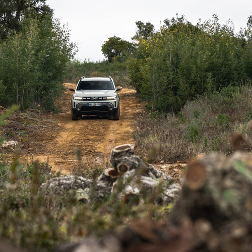 2026 Dacia Duster III Hybrid G 150 4X4 Extreme Front View