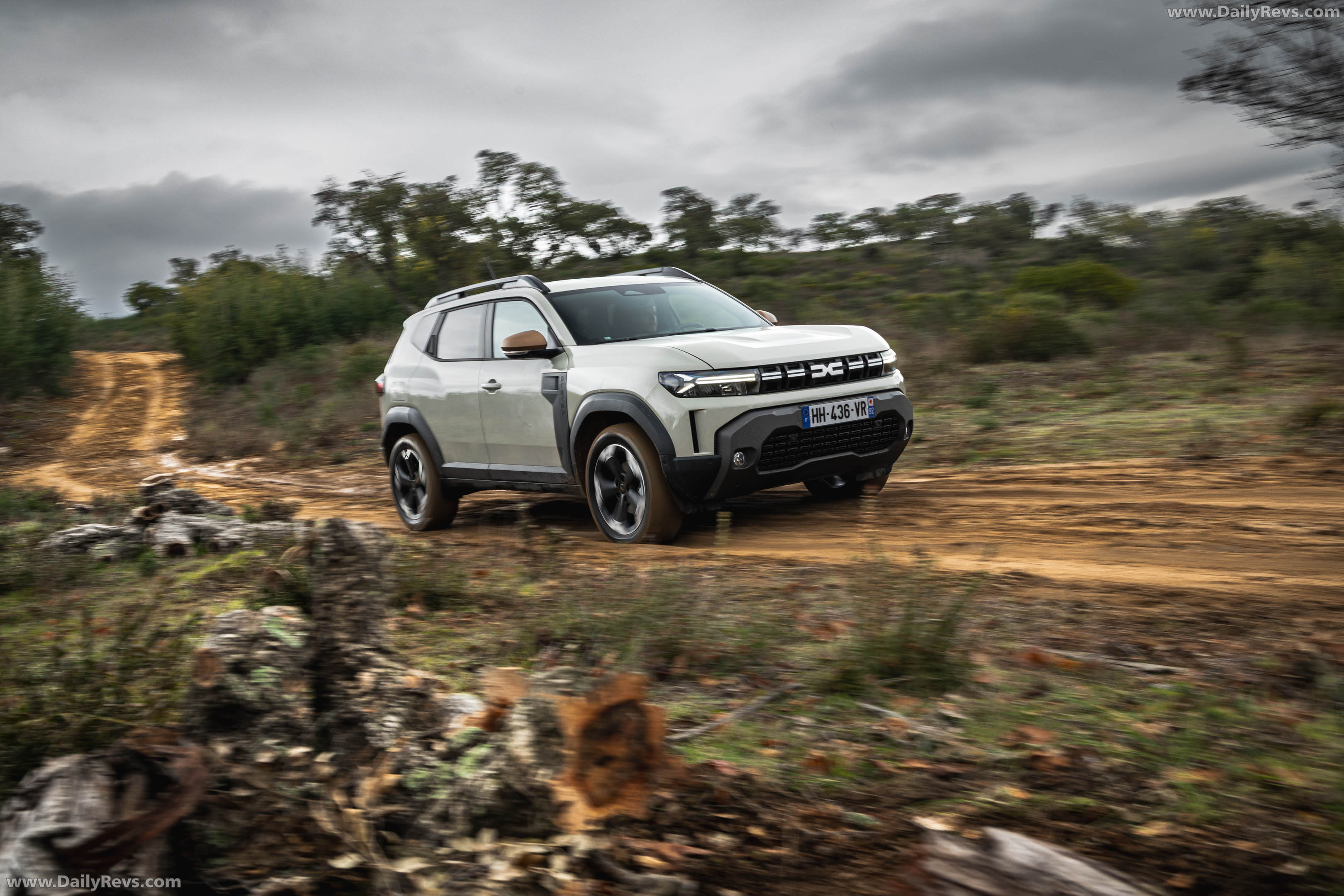 2026 Dacia Duster III Hybrid G 150 4X4 Extreme Front View