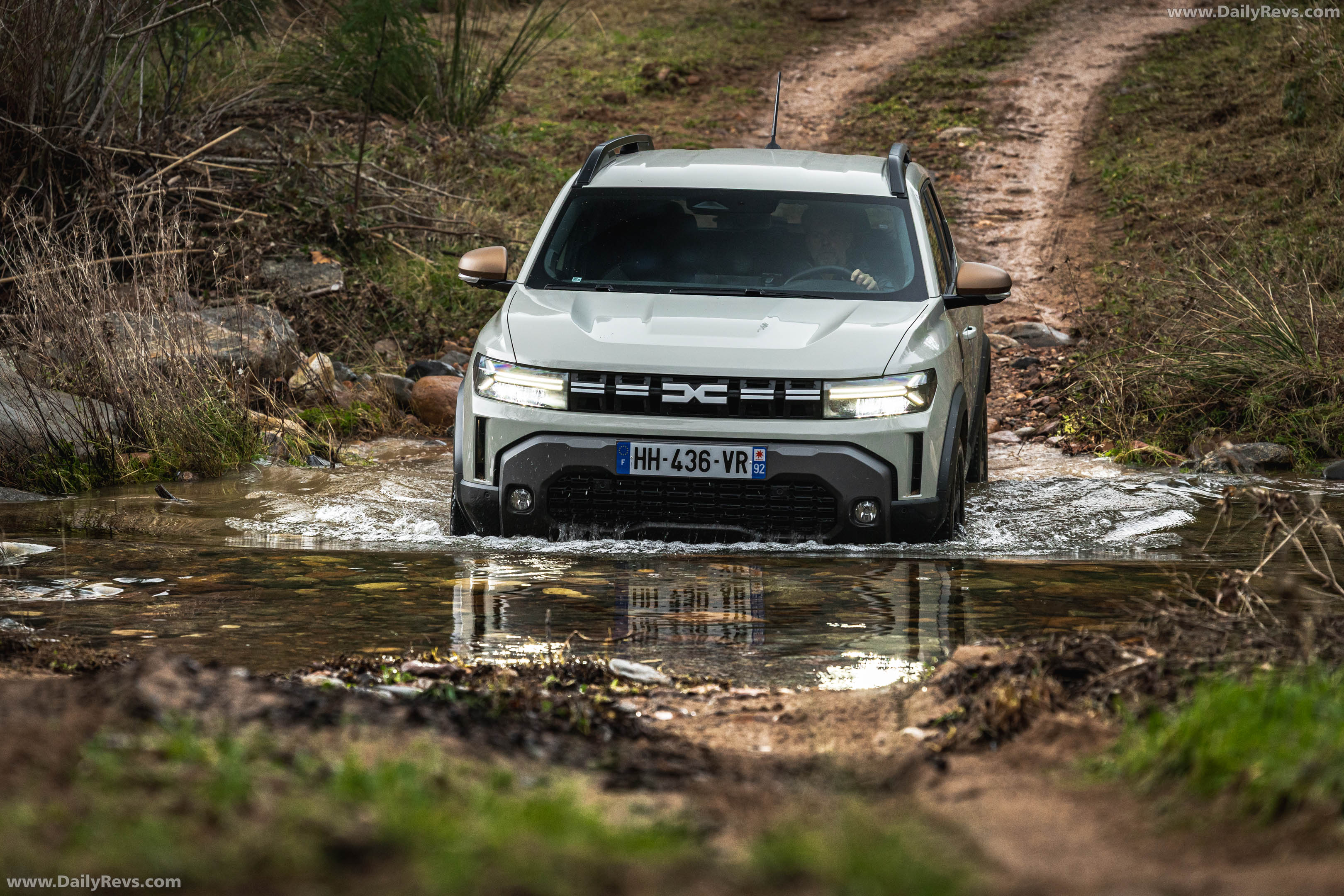2026 Dacia Duster III Hybrid G 150 4X4 Extreme Front View