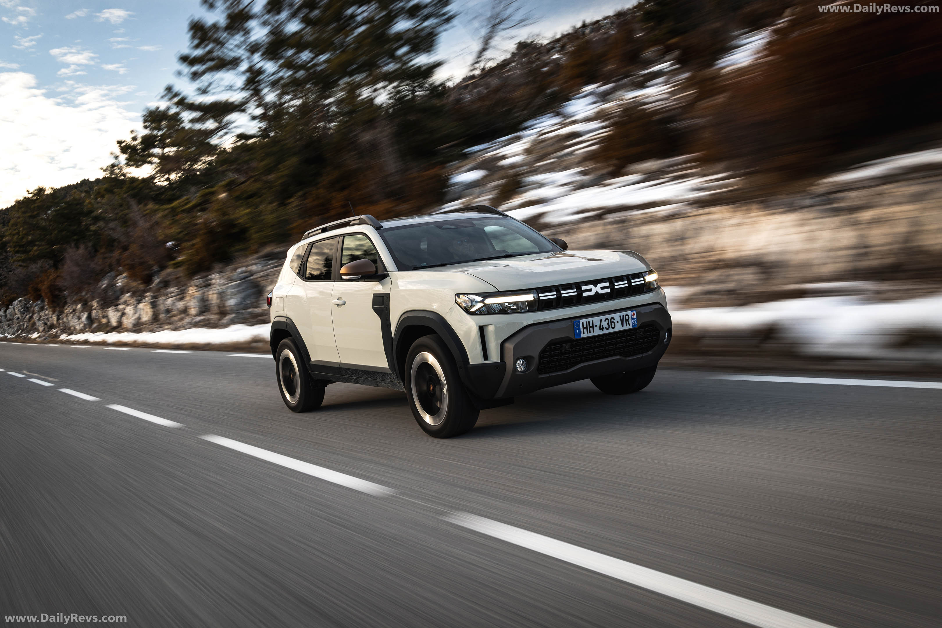 2026 Dacia Duster III Hybrid G 150 4X4 Extreme Front View