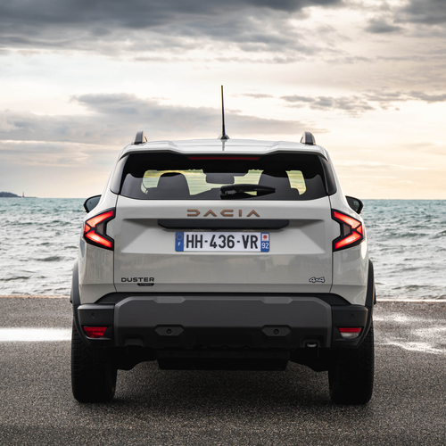 2026 Dacia Duster III Hybrid G 150 4X4 Extreme Rear View