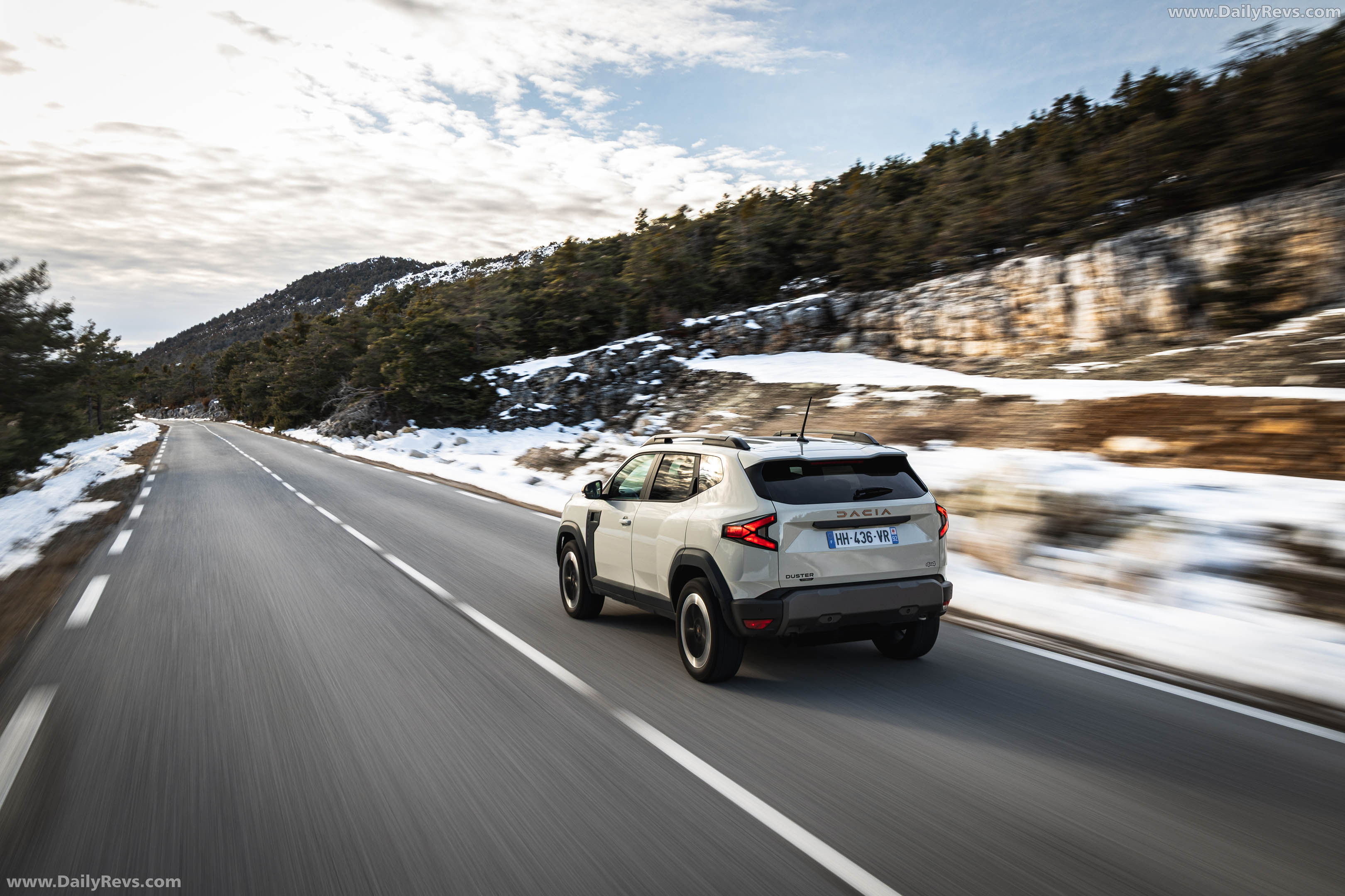 2026 Dacia Duster III Hybrid G 150 4X4 Extreme Rear View