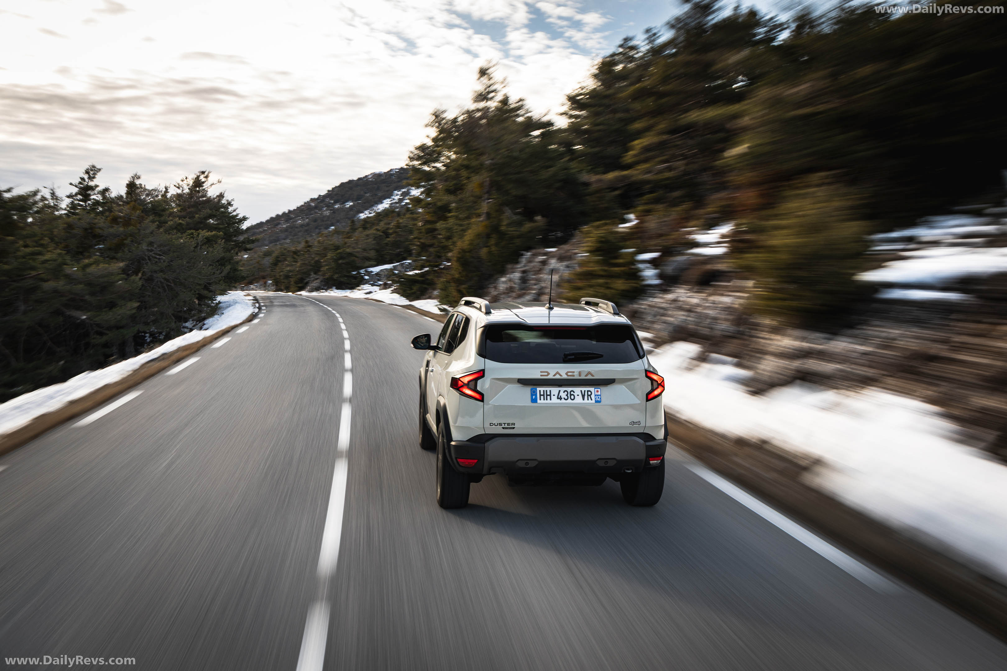 2026 Dacia Duster III Hybrid G 150 4X4 Extreme Rear View