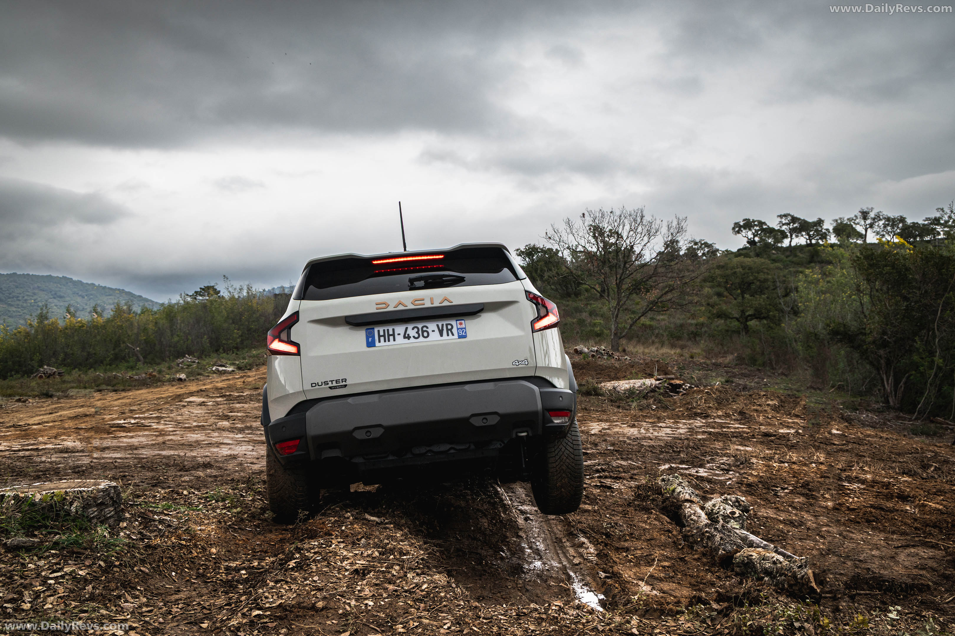 2026 Dacia Duster III Hybrid G 150 4X4 Extreme Rear View