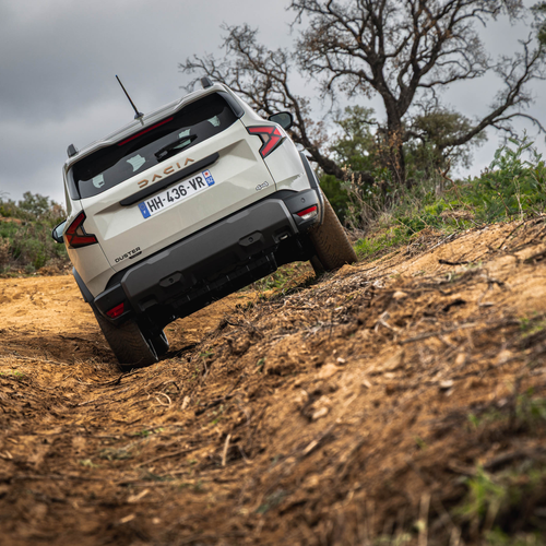 2026 Dacia Duster III Hybrid G 150 4X4 Extreme Rear View