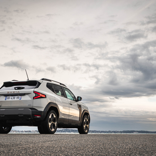 2026 Dacia Duster III Hybrid G 150 4X4 Extreme Rear View