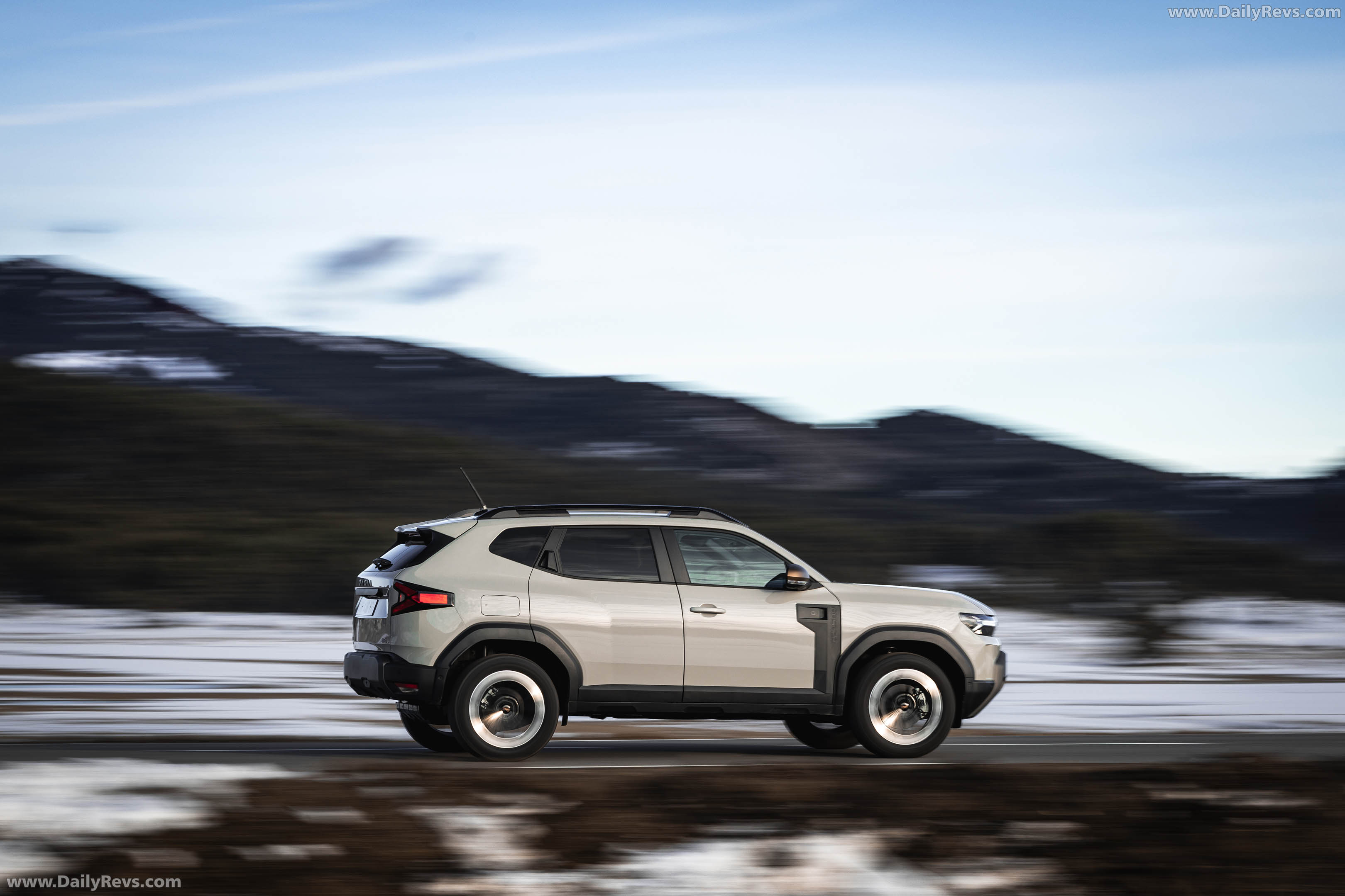 2026 Dacia Duster III Hybrid G 150 4X4 Extreme Side View