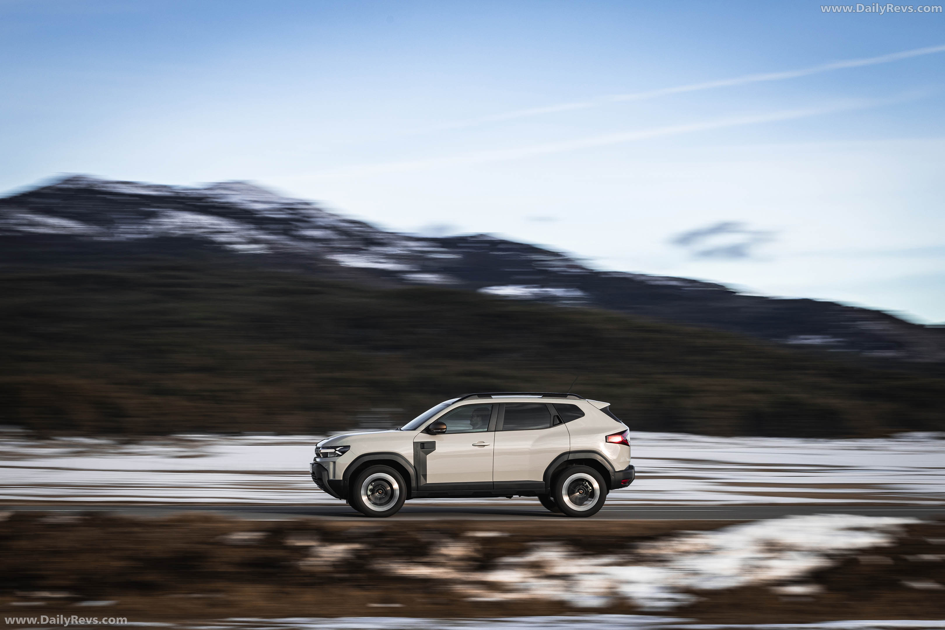 2026 Dacia Duster III Hybrid G 150 4X4 Extreme Side View