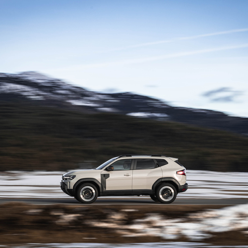 2026 Dacia Duster III Hybrid G 150 4X4 Extreme Side View