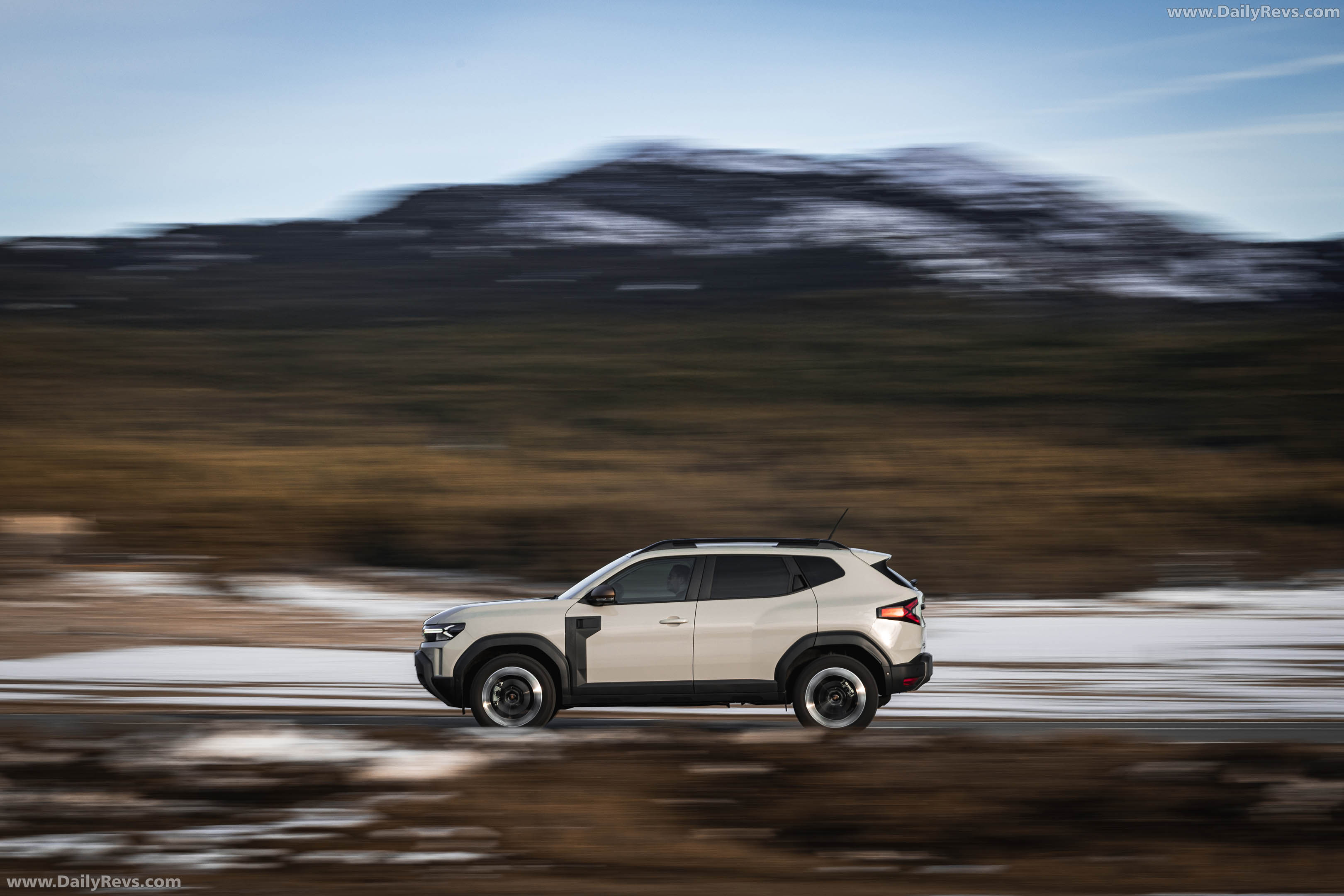 2026 Dacia Duster III Hybrid G 150 4X4 Extreme Side View