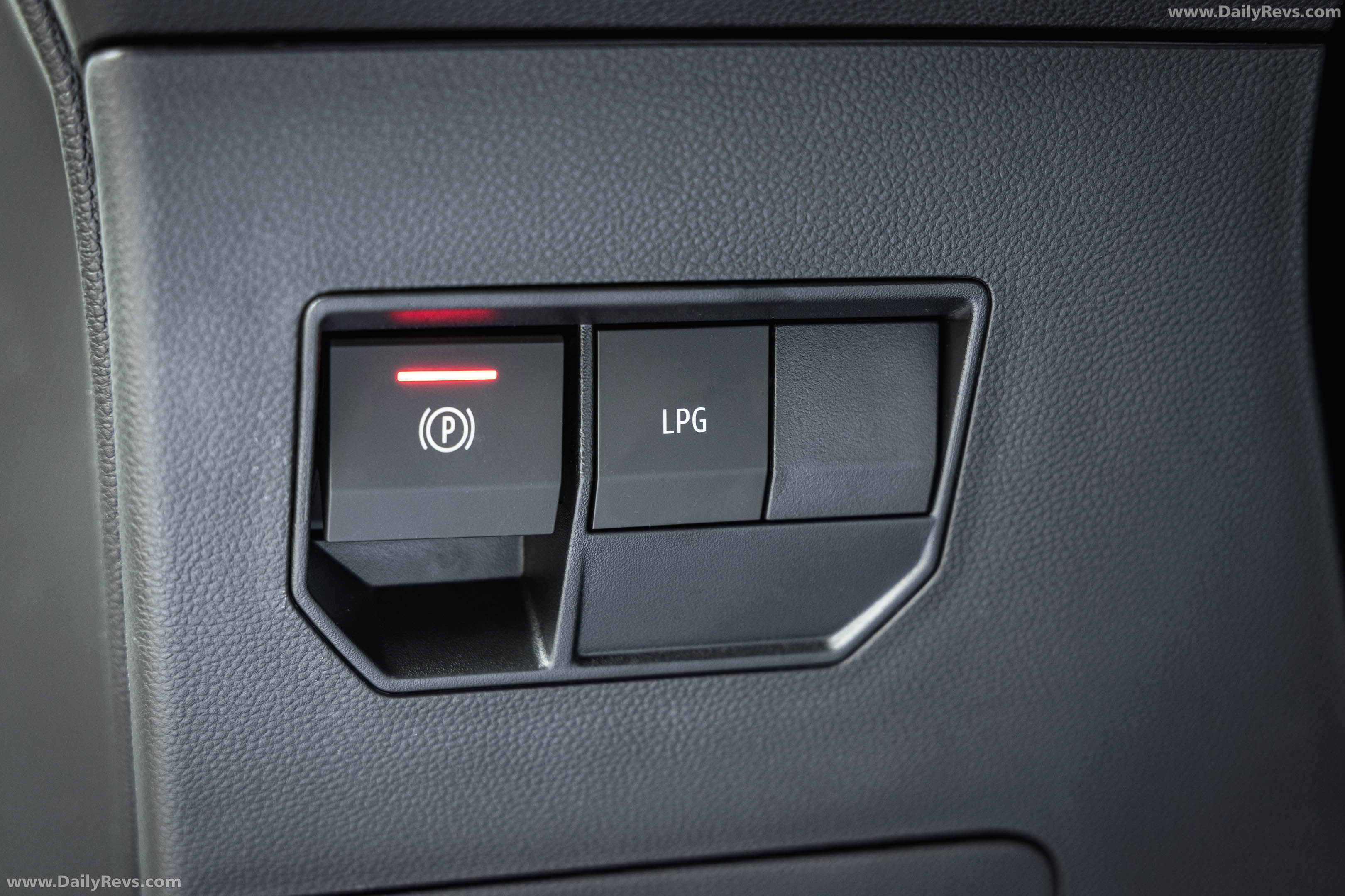 2026 Dacia Duster III Hybrid G 150 4X4 Extreme Interior