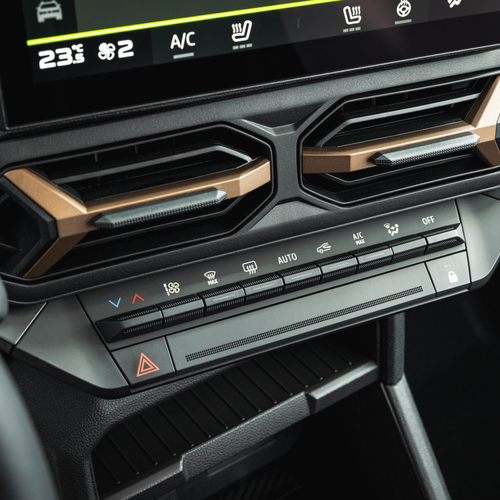 2026 Dacia Duster III Hybrid G 150 4X4 Extreme Interior