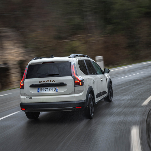 2026 Dacia Jogger Hybrid 155 Extreme Rear View